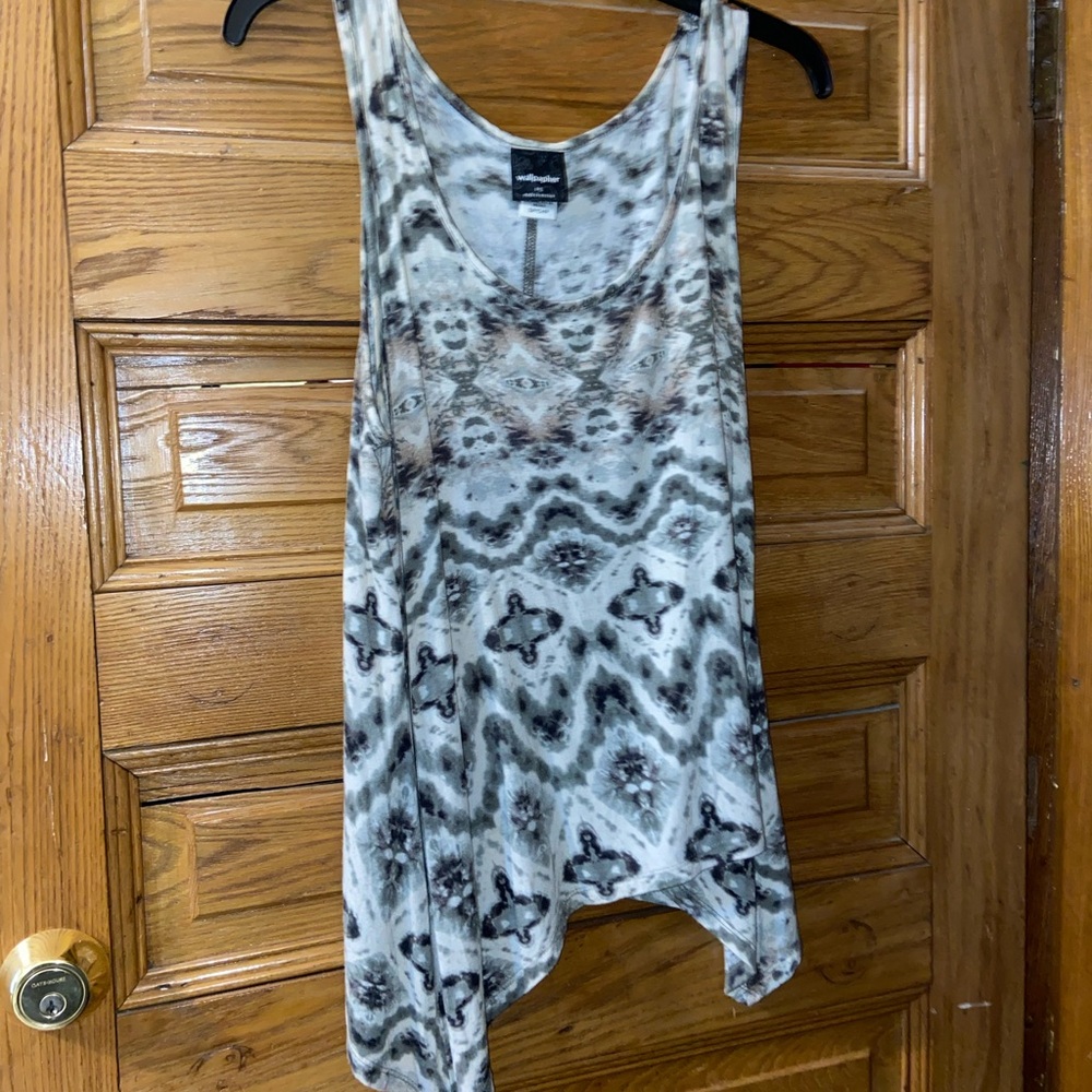 Wallpapher Green and White Patterned Tank Top